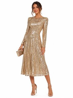 ashlyn paige stevie lace maxi dress The Stevie Lace Maxi Dress features delicate deadstock lace fabric for a vintage look, with slim fit gathering on the bodice and long bell sleeves for a feminine silhouette. This vintage rock
